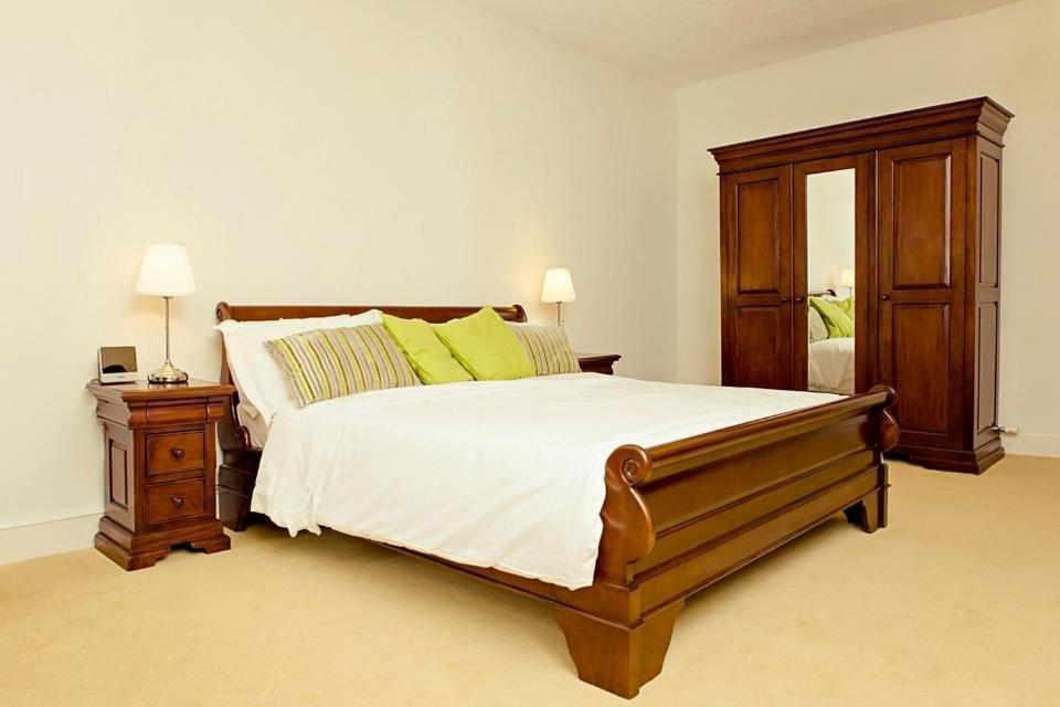 Kings Arms Hotel Μπίσεστερ Εξωτερικό φωτογραφία