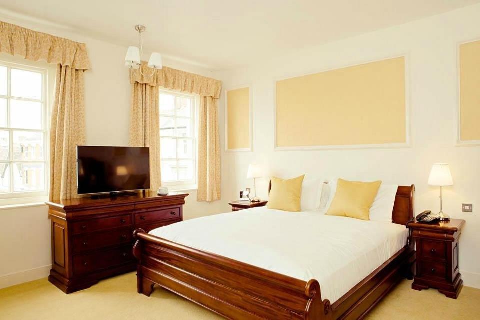 Kings Arms Hotel Μπίσεστερ Εξωτερικό φωτογραφία