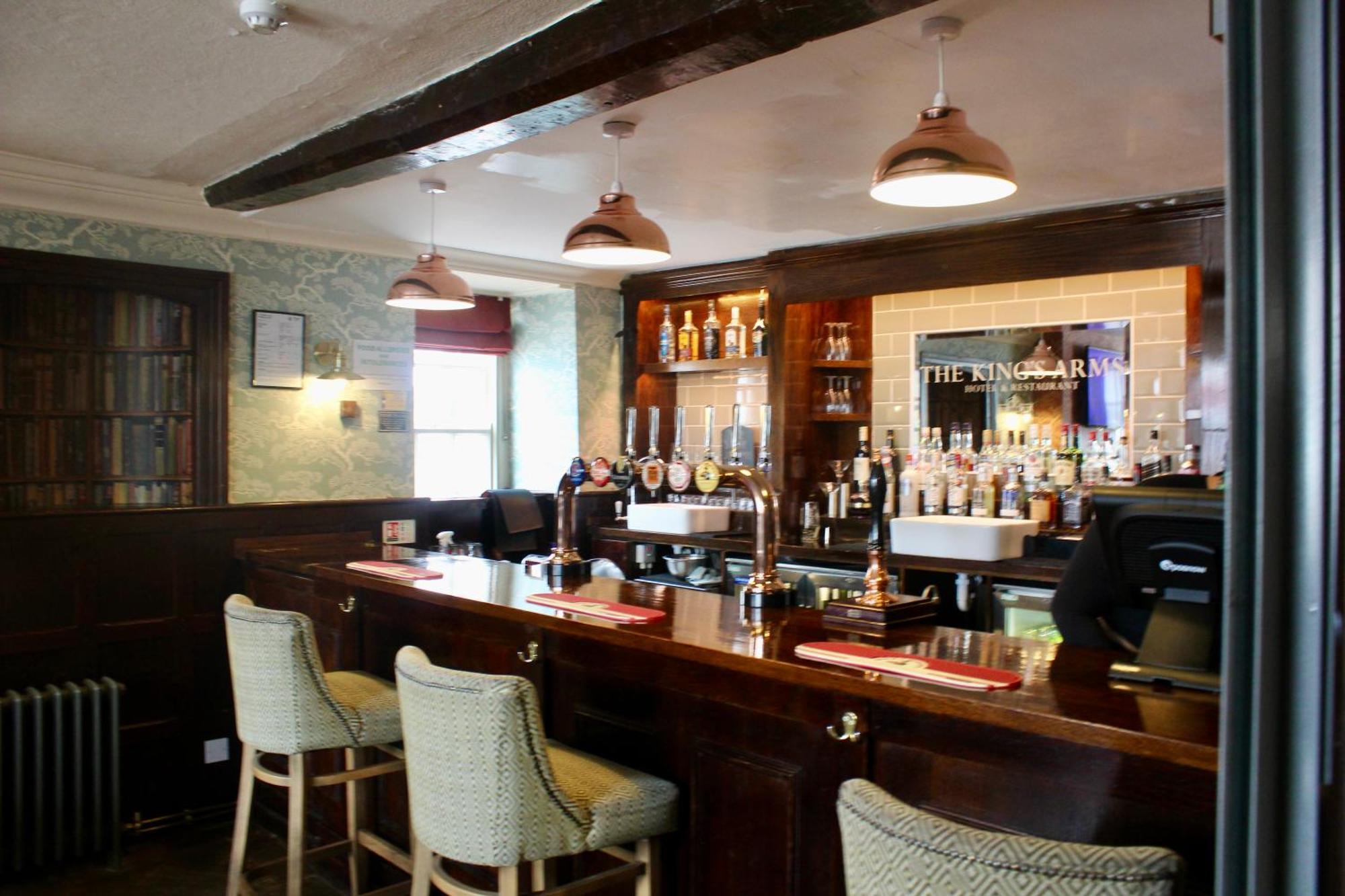 Kings Arms Hotel Μπίσεστερ Εξωτερικό φωτογραφία